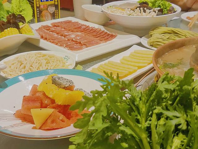 北京人气最高的10家羊肉火锅,都是老北京人的最爱,那叫一个地道