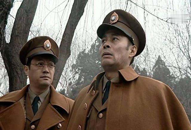 亮剑：日军宣布投降的时间是在夏天，为何张大彪却穿着棉衣受降？