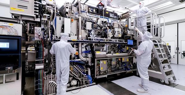尴尬了!荷兰光刻机管制刚升级,不到一周,我国光刻机就取得突破