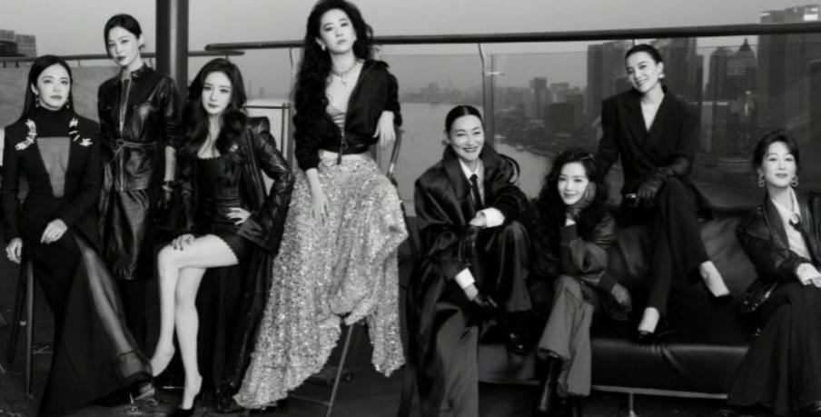 被新闻联播里的赵丽颖帅爆了,气质出众,看完有多少人想剪短发了