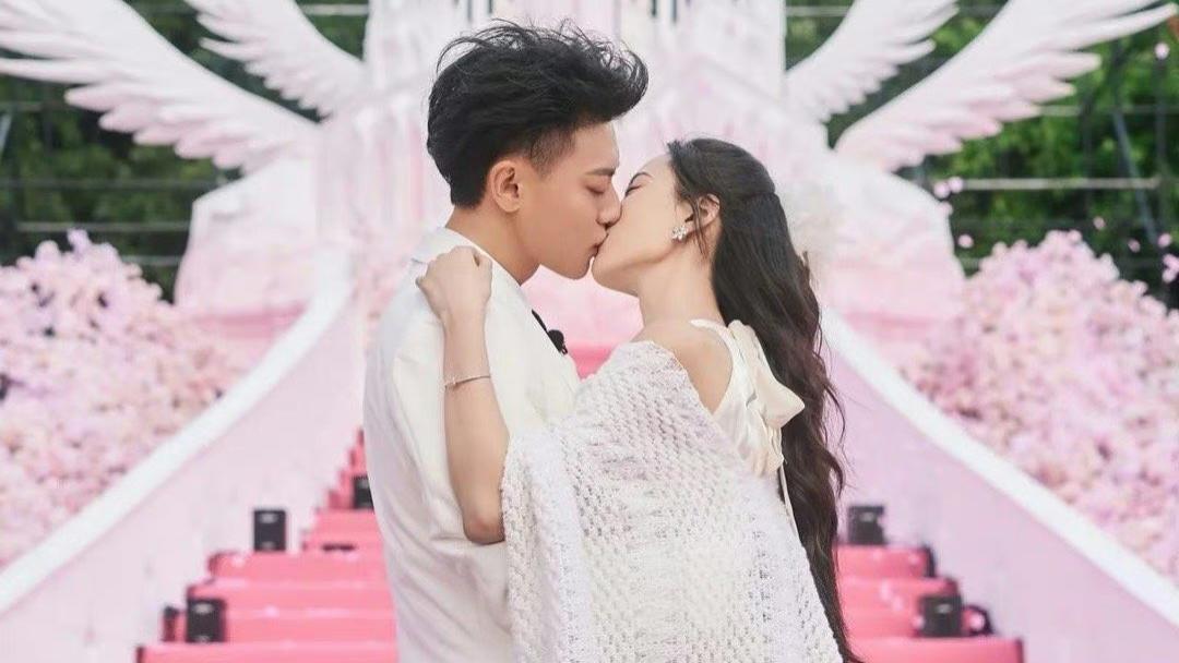 黄子韬隐瞒恋情原因曝光，为父守孝三年不能公开，频上热搜引争议