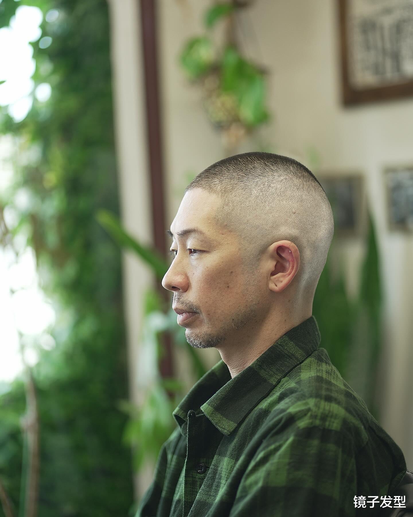 男士爆款发型来了,圆寸头,飞机头,周边光发型,两侧铲短烫发