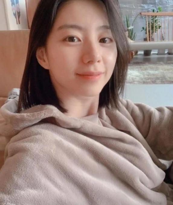 韩国女星,演员朴秀真,追随丈夫裴勇俊,退出娱乐圈