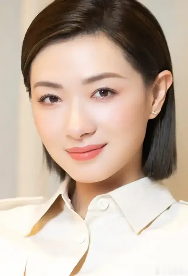 女演员万茜太美啦,生活照16张,你喜欢哪张呢?