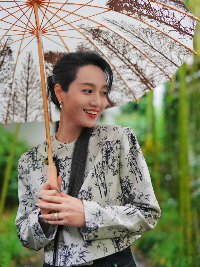 周一围|理解了周一围为啥给她还债2000万