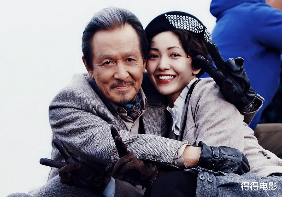 好家伙，赵丽颖新片刚上就一片差评，中年人就别玩青春疼痛了