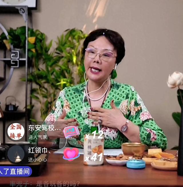 炸窝了!杨议老婆实锤小3私生子,曝其真实身份,和杨议彻底撕破脸