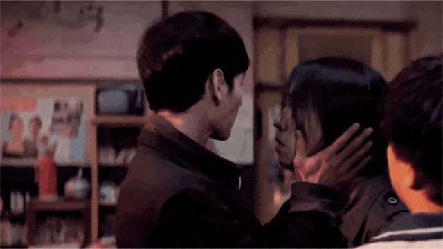 被Anglebaby疯狂示爱,他什么来头?