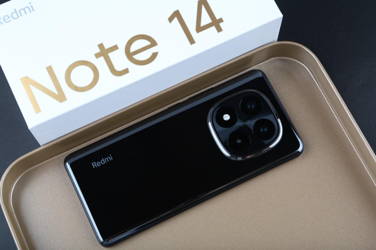 给随便选一款全能手机的用户 Redmi Note 14 Pro+抢先体验