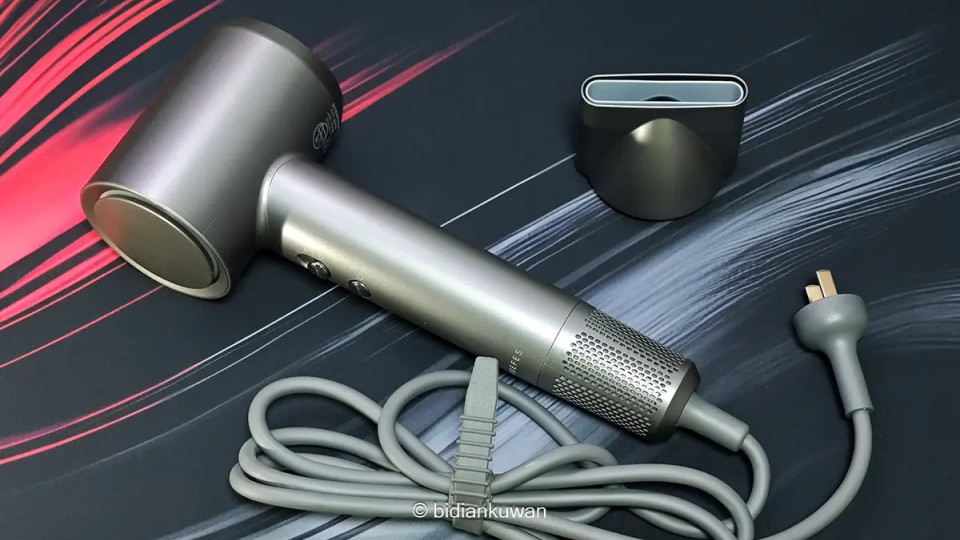 2024年电吹风怎样选？电机、风道、智能温控、负离子，一文读懂！