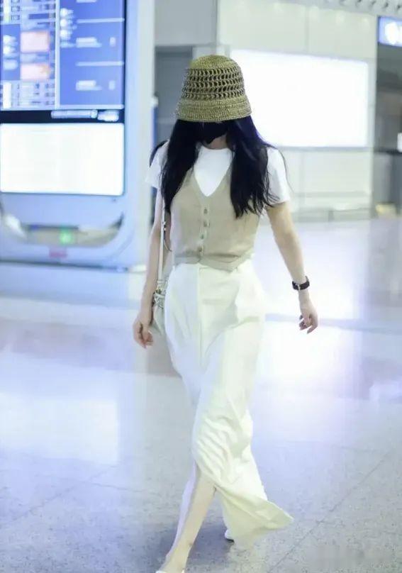 巴黎赛场现东方女神风采,37岁刘诗诗新中式造型美到惊艳全场