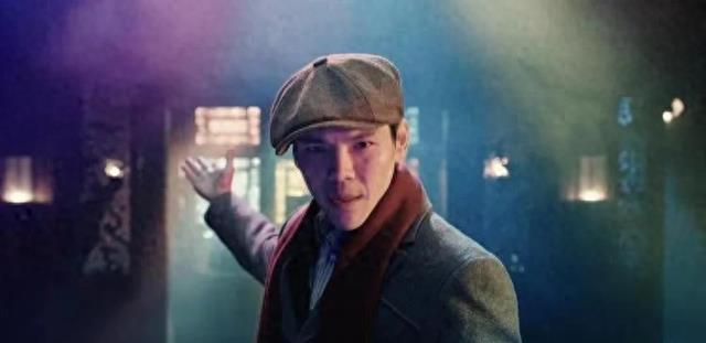 向佐郭碧婷出门被偶遇，夫妻素颜出镜略显邋遢，男方终于不再女装