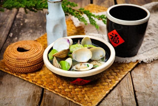 饭前喝碗汤，帮助减肥？不是所有的汤都能喝，喝错了可能反而肥胖