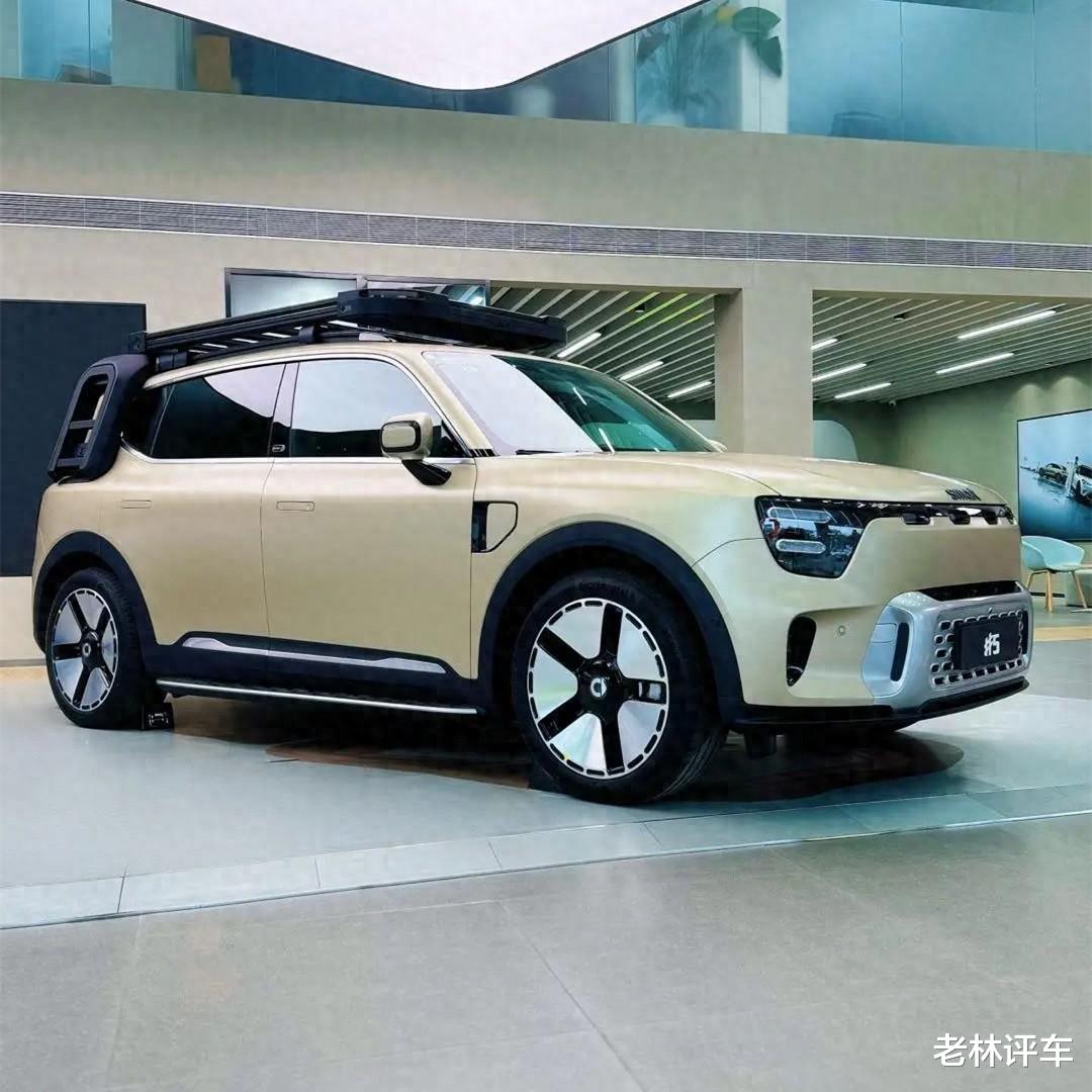 奔驰和吉利联合打造的SUV，大灯能放电影+零重力座椅，预售24.5万