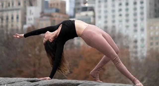 练瑜伽,肩胸一开,气质全来!