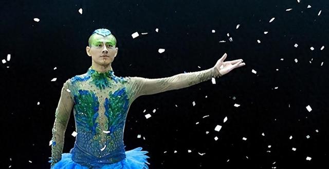 杨丽萍“御用”男舞伴跳楼自杀，知情人透露从39楼跳的很决绝!