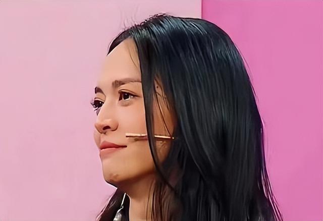 不装了，怒减100斤的贾玲摘下小丑面具，真实的她才可怕！