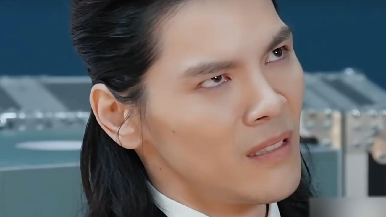 曾志伟摔耳机，郝蕾掩面无语，娱乐圈的“巨婴症”，真该治治了