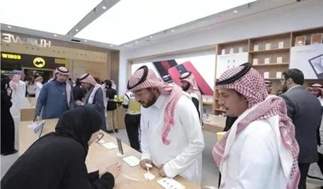 订单蹭蹭的暴涨,华为手机受到中东国家“疯抢”!外媒:保命要紧