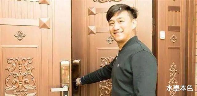 18岁黄多多成特朗普儿子同学，黄磊花千万培养女儿值不值