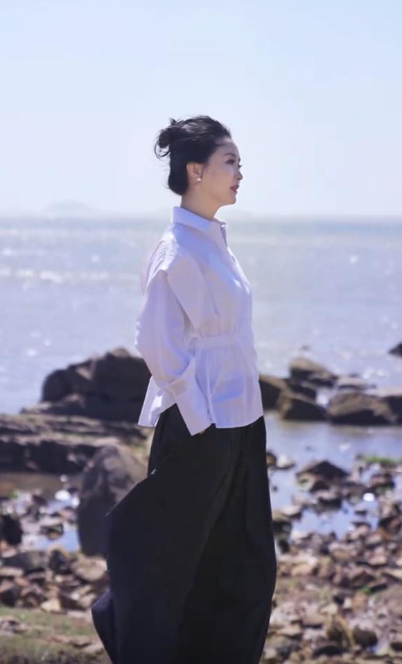 婆婆去世、儿子转性、老公失联，50岁的王艳终于熬出头了！