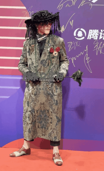 北京这一夜：李沁绝美动人，任敏大长腿抢镜，向佐你能不能正常点