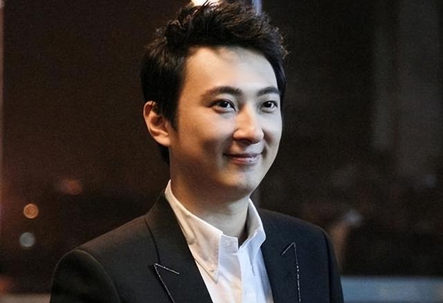 王思聪被拍在日顶级童装店购物,还买了不少女童服装