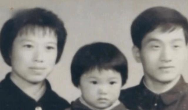 吕薇|她被誉为军中花仙子,连续15年上春晚,男友患癌离世,53岁仍单身