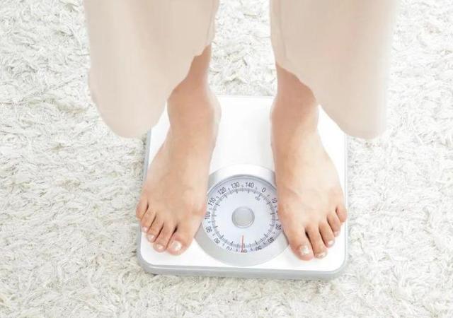 男性若坚持喝黄芪水，一个月后，4件“喜事”或不请自来