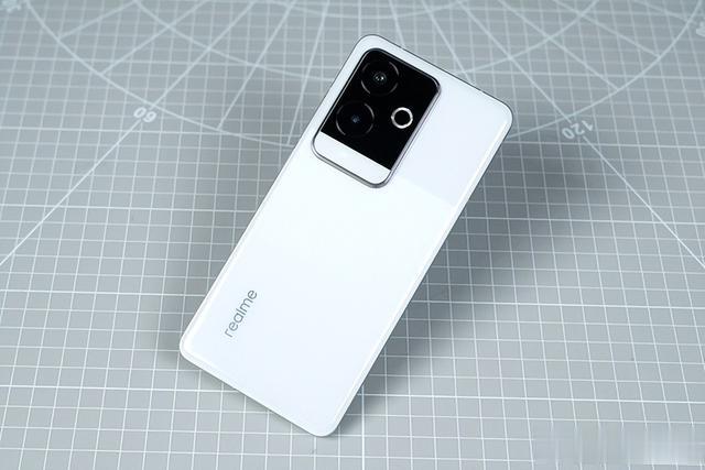 10月?lián)Q機(jī)推薦，這三款使用絲滑配置均衡，堪稱全能水桶機(jī)