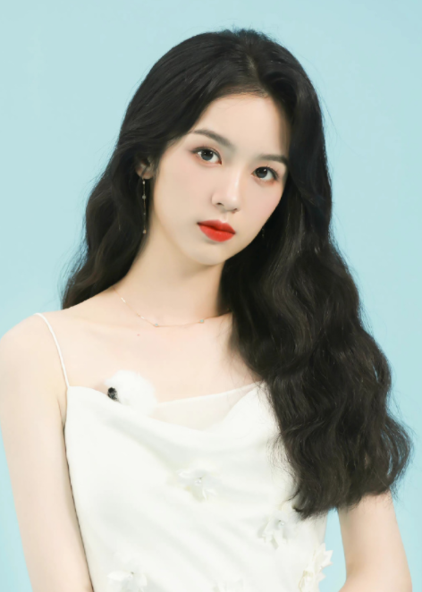 光速和好!周也和六公主碰拳拿糖,网友:一夜之间懂得了人情世故