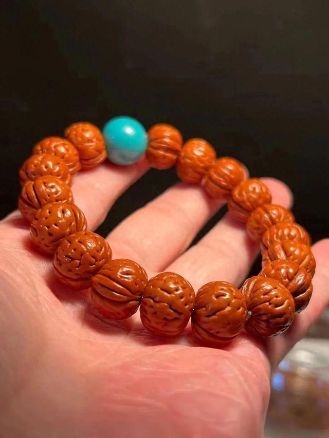 桃核手串，为何能成为文玩界的“经典老歌”？