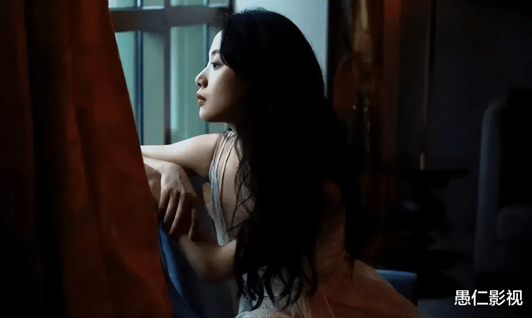 她因耍大牌遭封杀,出道11年,当初有多张狂,现在就有多打脸!