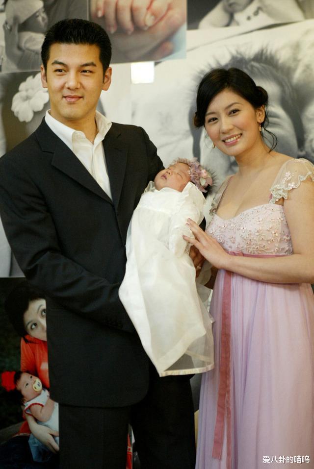 贾静雯与前夫已经和好，汪小菲与大S真应该学学，要闹也关起门闹