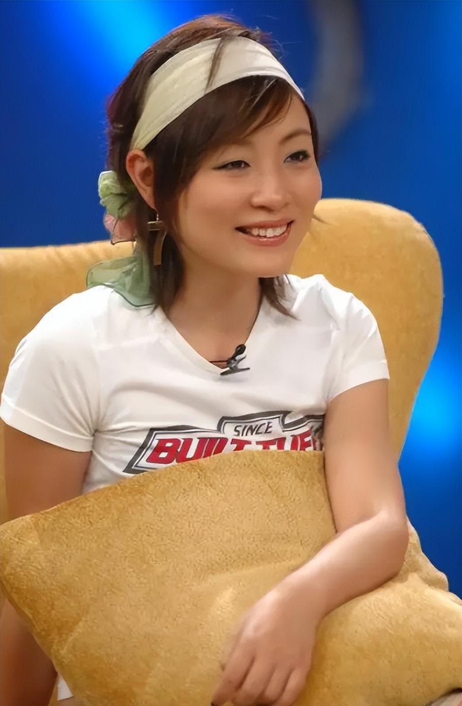 原来她早已去世!23岁爆红,第一个在鸟巢开演唱会,39岁跳楼自杀