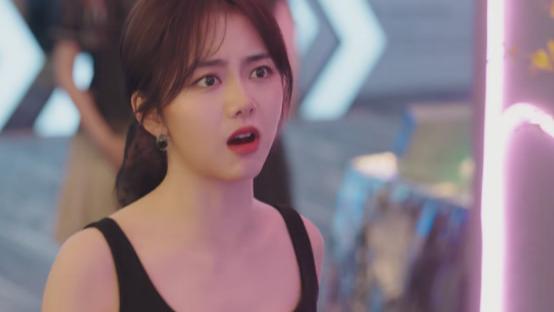 许凯又甩出现偶“王炸”！上线3天豪夺热榜第1，剧情让人喜出望外