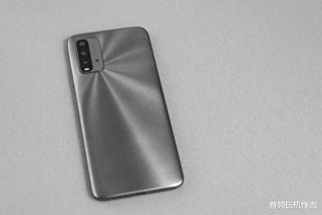 一口气连出4款手机,不卑不亢的荣耀手机捧火一个超级赛道