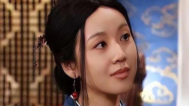 风情女人闫妮：离婚后曾多次老牛吃嫩草