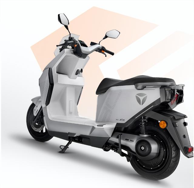 预售10999元，雅迪新推万元级电摩冠能星舰S80