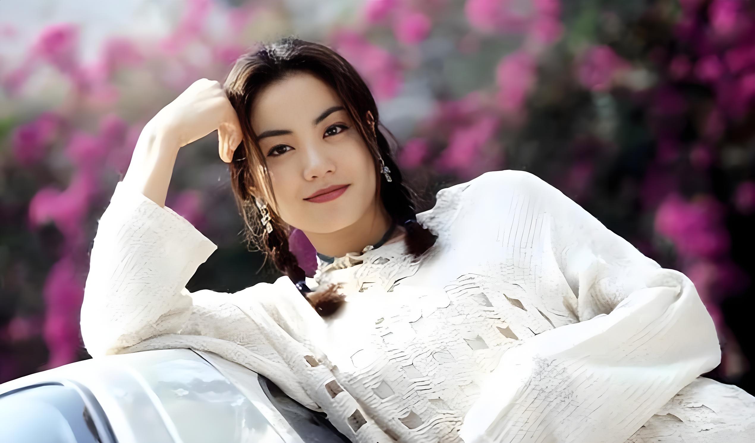 看了李嫣的状况,才发现白龙王说过的话,全都在王菲身上应验了