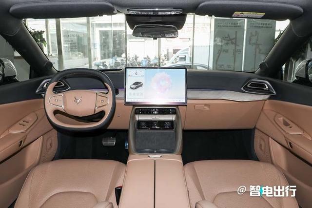 北汽最帅轿跑,极狐阿尔法S5只卖15.18万,还看比亚迪海豹?