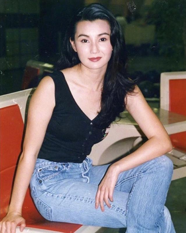 张曼玉：息影19年，独居贫区，不婚不育，58岁活得实在是飒