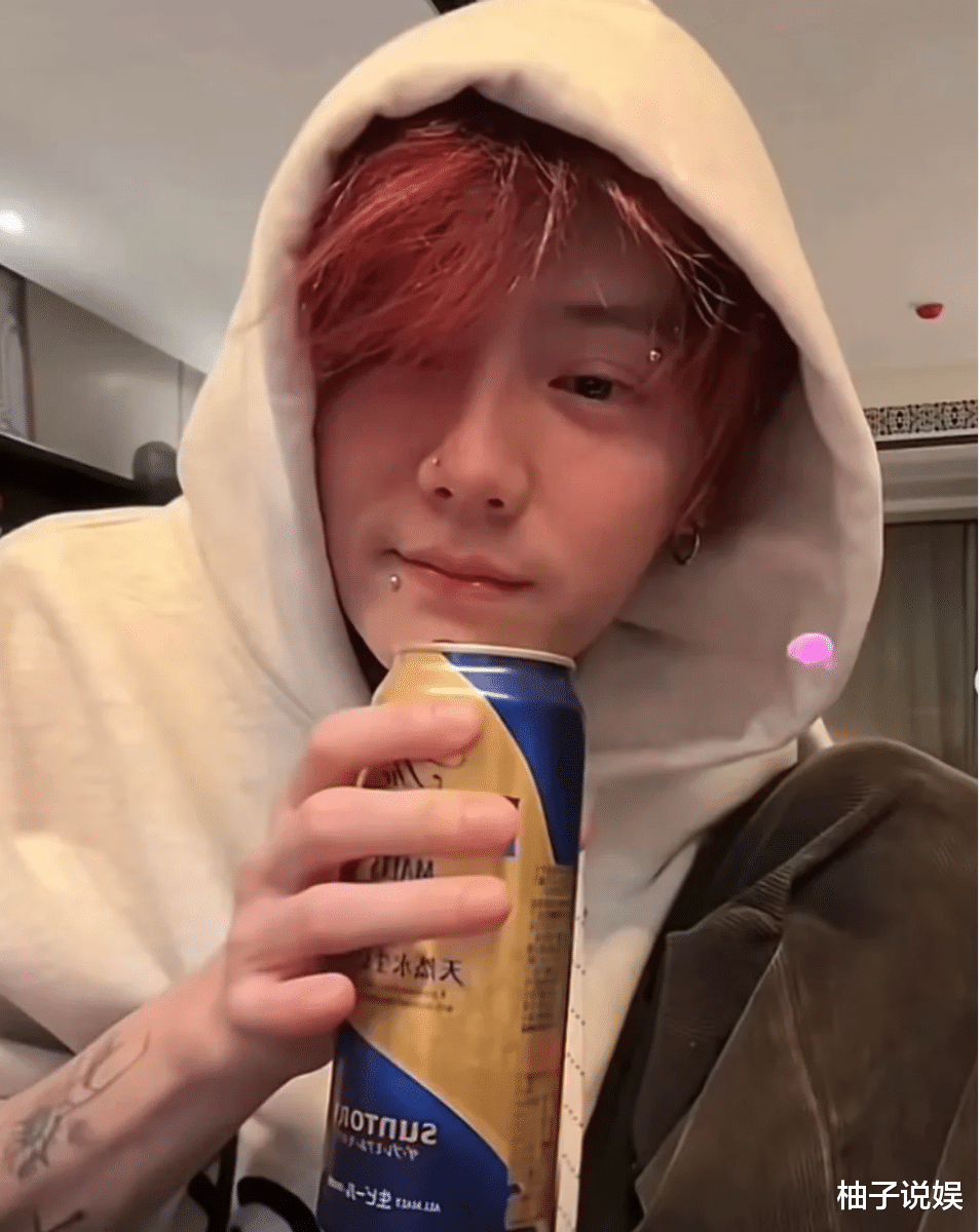 鹿晗全平台封禁引热议，关晓彤分手风波再起！