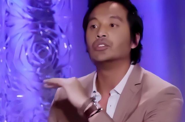 脸都不要!一边不承认自己有中国血统,一边回国捞金