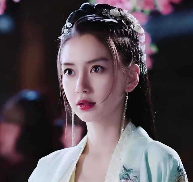 拿千万片酬,却用三十多个替身,台词只会读1234,骑马骑人脖子!