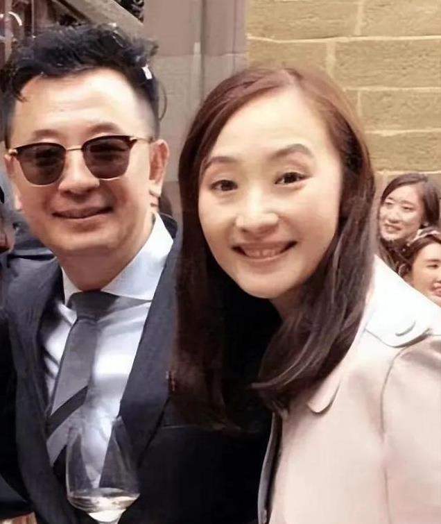 曲栅栅:嫁给落魄黄海波,凭《狂飙》走红,赚钱养家8年不离不弃