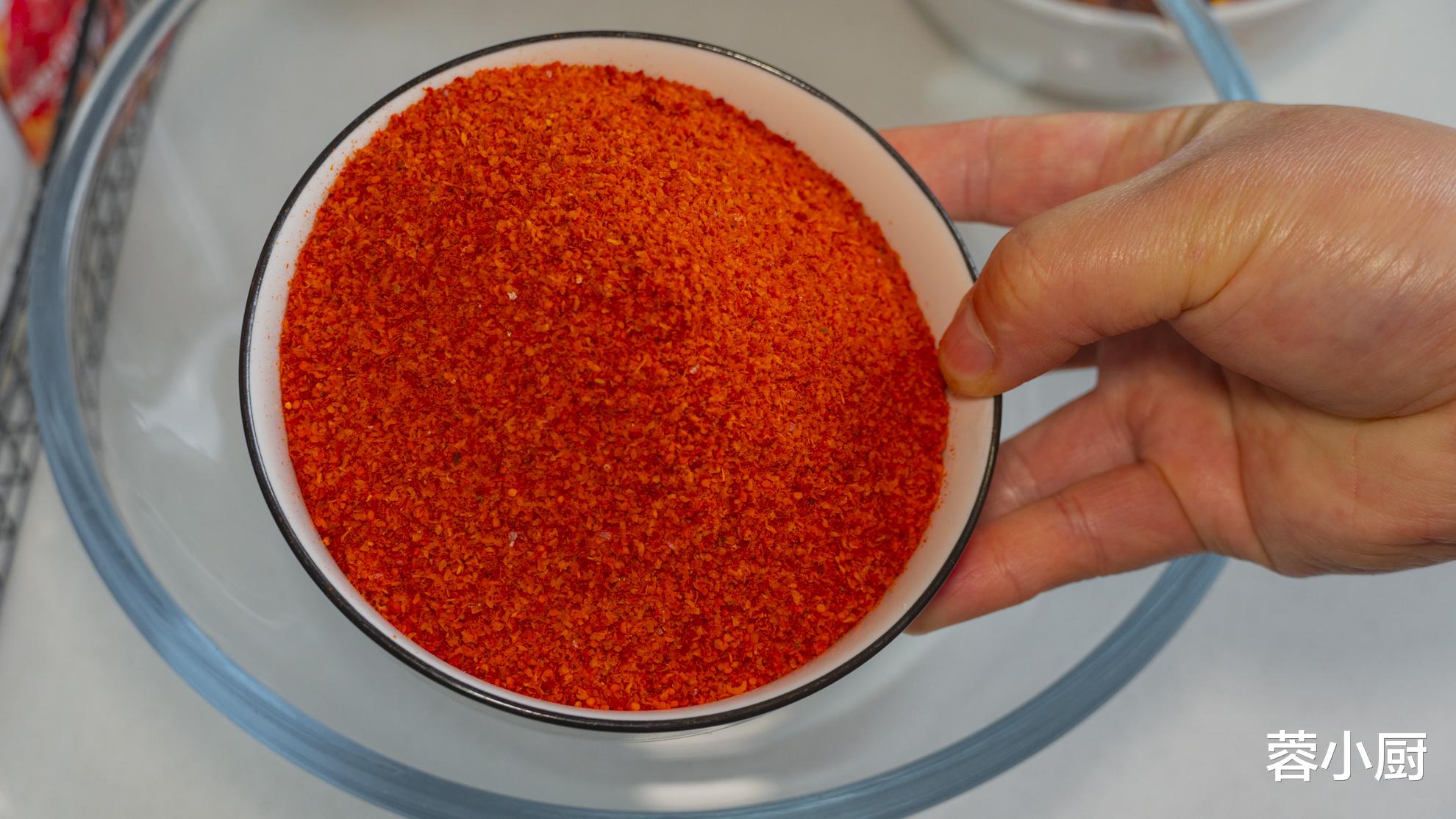 这才是油泼辣子最好吃做法,掌握这几步,色香味俱全,3分钟学会