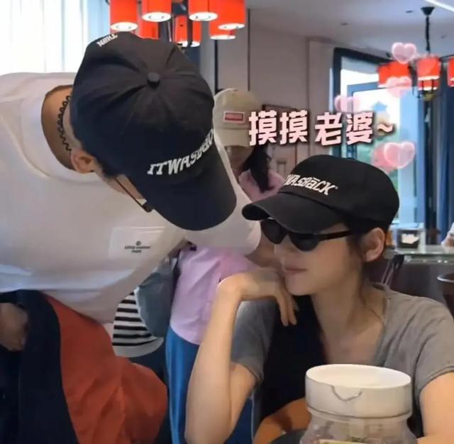 秋瓷炫携子探班于晓光,给啪嗒头发浇水降温,夫妻腻歪被啪嗒阻止