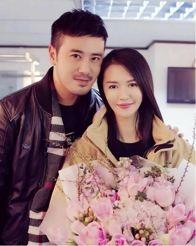 娶了“摇滚女神”谭维维,生下一儿一女,陈亦飞的生活幸福吗?