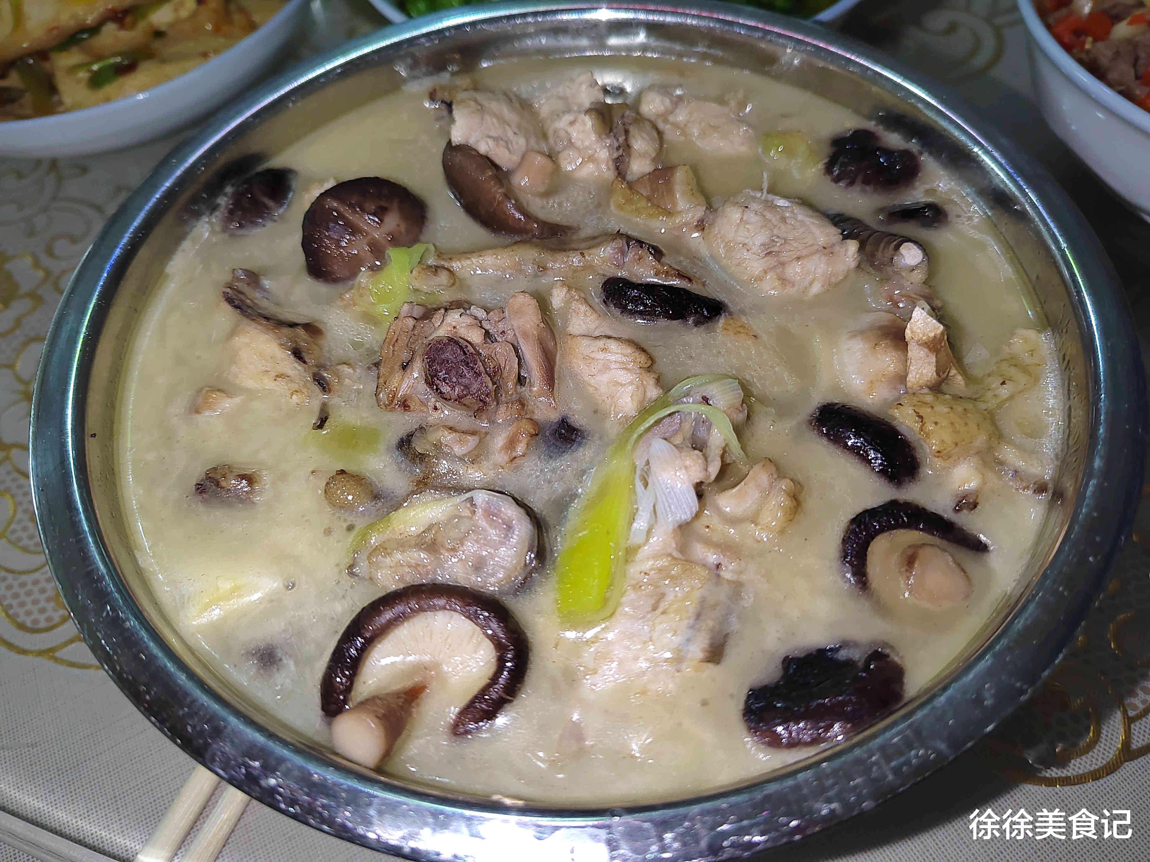 去叔叔家蹭饭,发朋友圈火了,网友:拒绝假精致,真实又好吃!